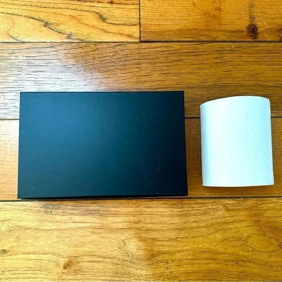 Authentic Chanel gift box - EMPTY - Picture 3 of 7